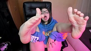 I'm trying to be quiet! while I touch myself pt. 2